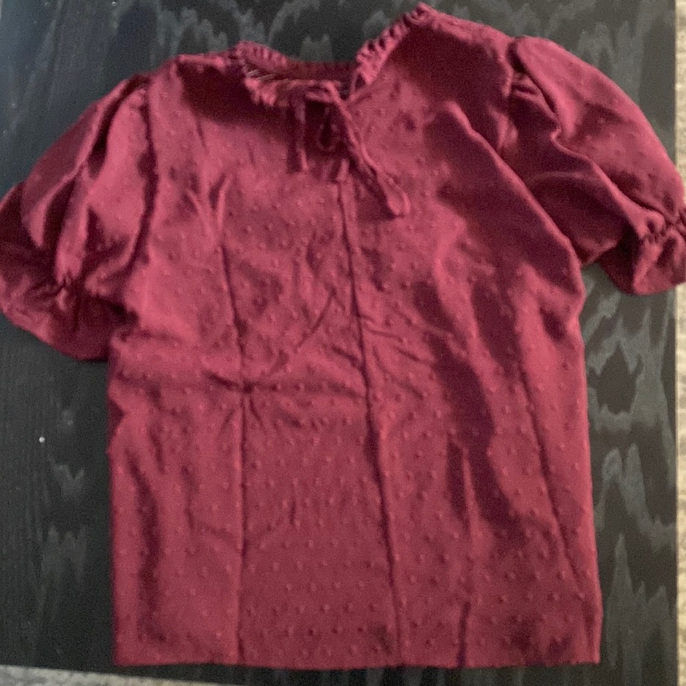 Burgundy blouse 1xl ties in the back neck fits loose